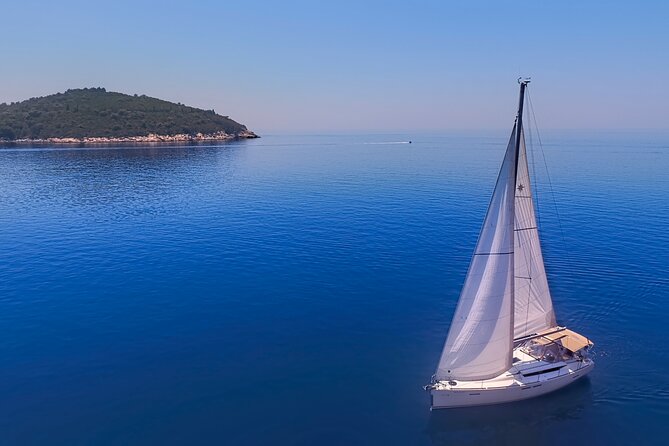 2-8 Hours Private Elaphite Islands Speedboat Tours from Dubrovnik - What life aboard the Jeanneau Leader 8 feels like
