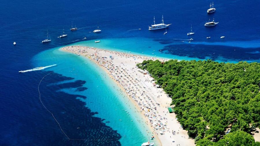 3 Islands Speedboat Tour: Golden Horn, Blue Lagoon & Jelsa - Zlatni Rat offers the headline stop