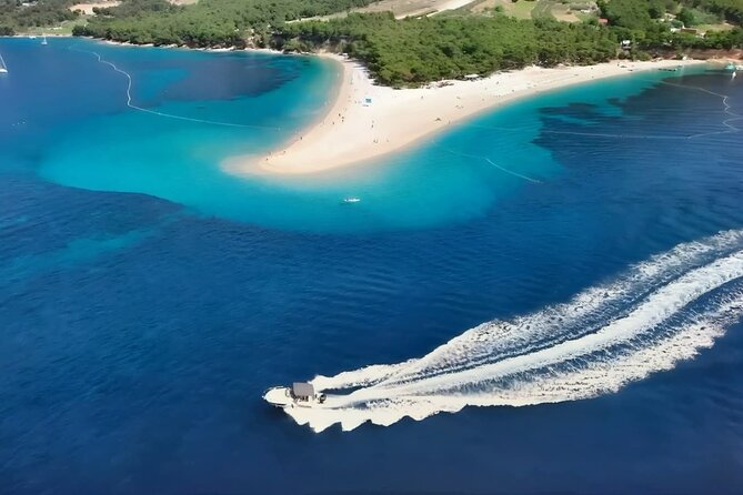 3 Islands Speedboat Tour: Golden Horn, Blue Lagoon & Jelsa Town - Who will enjoy this Makarska boat trip