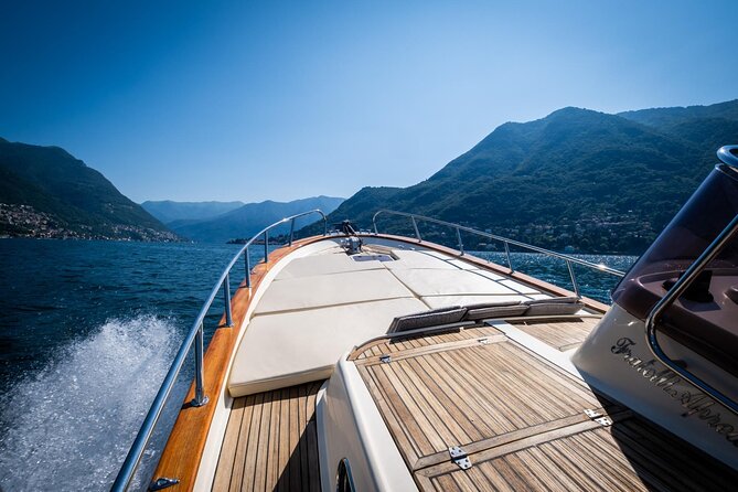 3H Private Cruise on a beautiful wooden speedboat on Lake Como - Isola Comacina: the cruise’s best break
