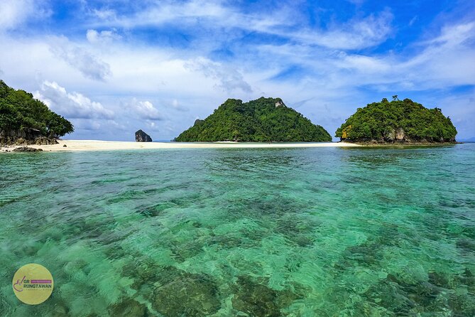 4 Islands Day Tour by Speed Boat from Ao Nang, Krabi - Chicken Island and the famous rock profile