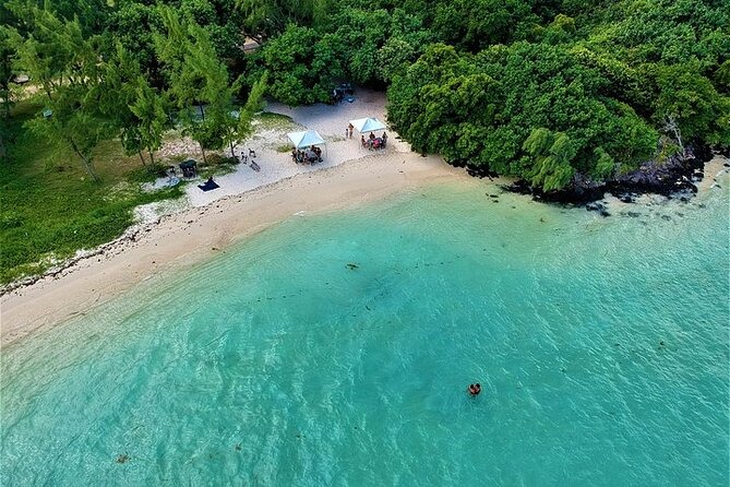 5 Islands Private Speedboat with Snorkeling Lunch and Drinks - Blue Bay Marine Park starts the water adventure