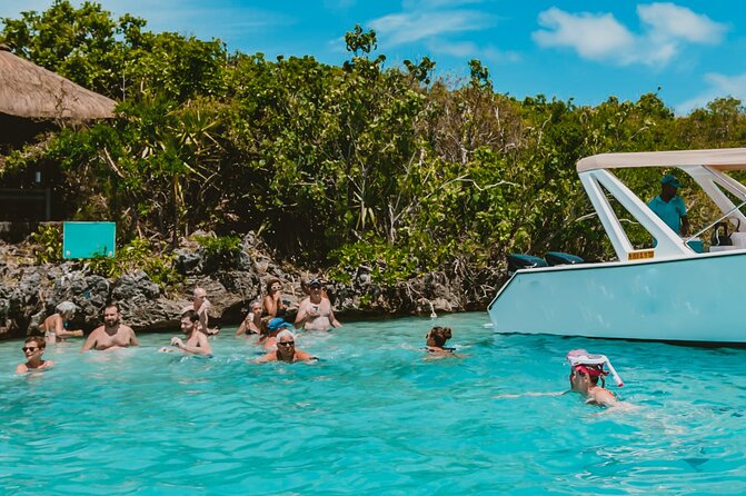 5 Islands Speedboat Cruise incl. Snorkeling in Blue Bay + Lunch at Ile aux Cerfs - Why this speedboat day works so well