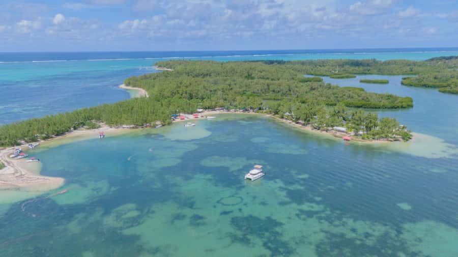 5 Islands Speedboat Cruise, Snorkeling + Lunch & Open Bar - Snorkeling near Blue Bay Marine Park