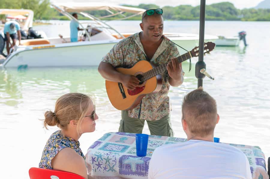 5 Islands Speedboat Cruise, Snorkeling + Lunch & Open Bar - Grand River South East Waterfalls by boat