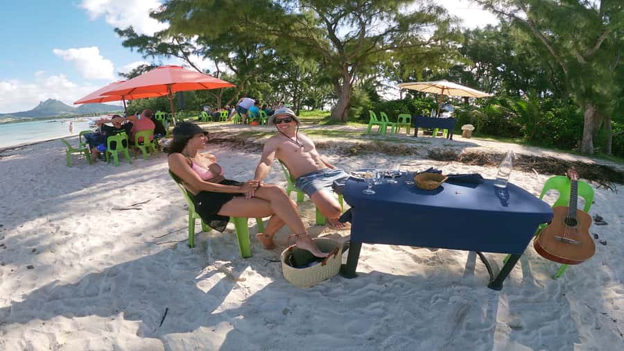 5 Islands Speedboat w/Snorkeling Sea Turtle + Lunch & Drinks - Five islands, one boat, and a full day outside