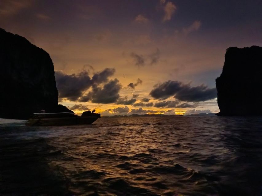7 Island Sunset by Speed Boat - A long afternoon on Krabi’s island coast