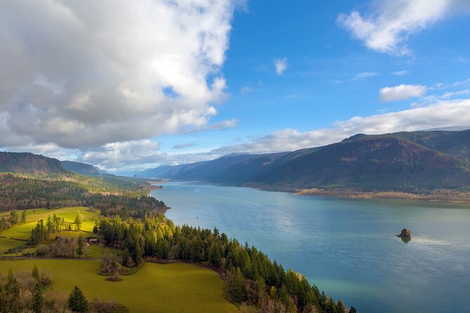 7 Wonders of the Gorge 3.5-hour Jetboat Cruise - Beacon Rock, Cape Horn, and possible Mount Hood views
