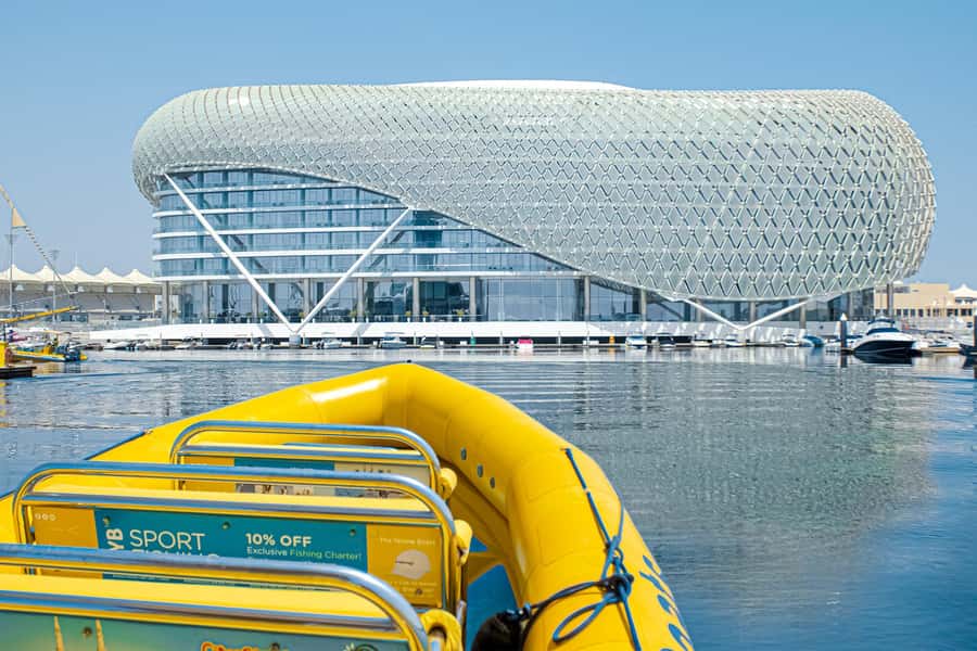 Abu Dhabi: Guided Speedboat Sightseeing Tour - What the $40 price really buys