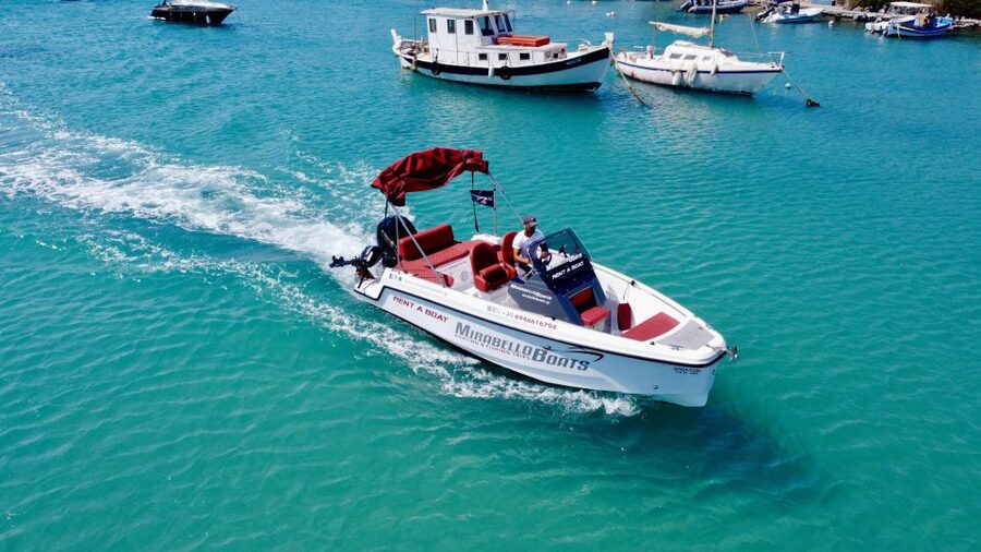 Agios Nikolaos: Motorboat or Speedboat Rental - Taking the Helm from Agios Nikolaos