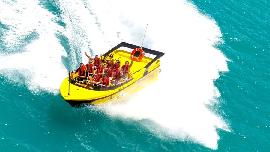 Airlie Beach: 30-Minute Jet Boat Ride - Why the guide matters so much
