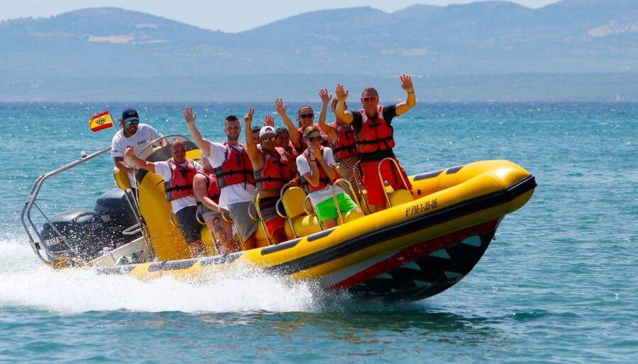 Alcudia: Speedboat Tour of Northern Mallorca & Hotel Pickup - A Fast Introduction to Northern Mallorca by Sea