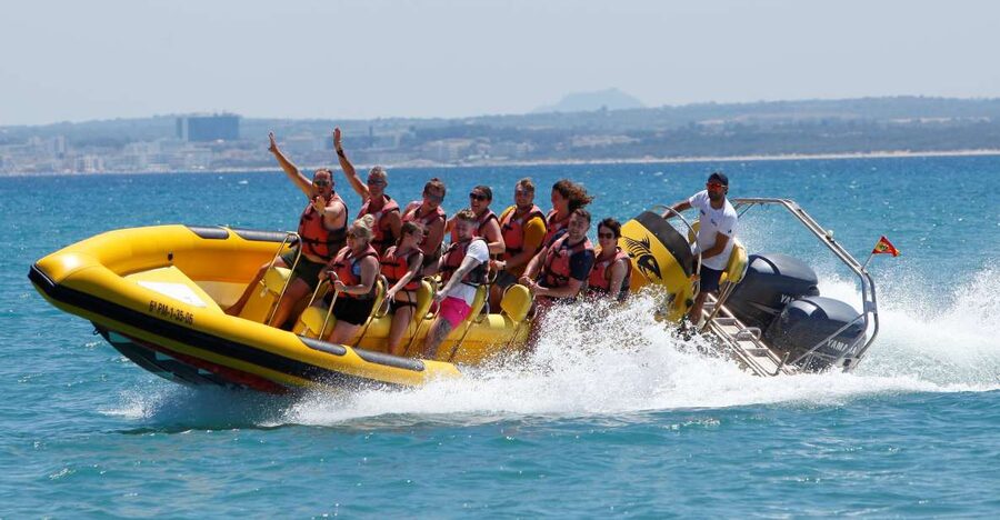 Alcudia: Speedboat Tour of Northern Mallorca & Hotel Pickup - Caves, Cliffs, and Unusual Rock Forms