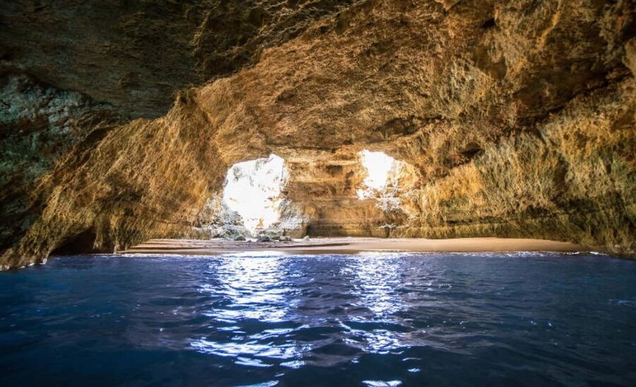 Algarve: Benagil Caves Open Speedboat Tour - Key points at a glance