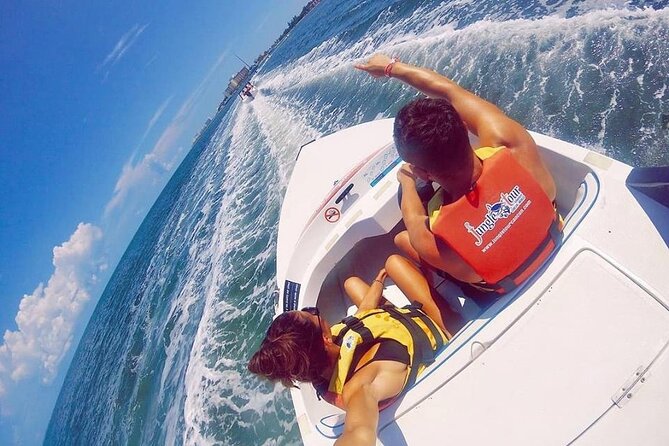 Amazing Speedboat Cancun - Taking the wheel off Cancun’s Hotel Zone
