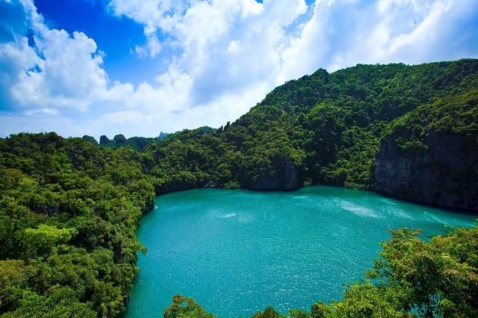 Ang Thong National Marine Park Speedboat Tour from Koh Phangan - What the staff and food add to the day