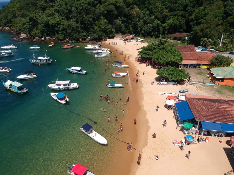 Angra dos Reis: 5-Stop Ilha Grande Speedboat Tour - Grumixama for sand, photos, and a quick pause