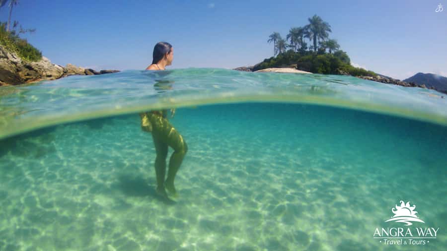 Angra dos Reis: Super Lagoa Azul Speedboat Tour - Cataguás Island and its white sand