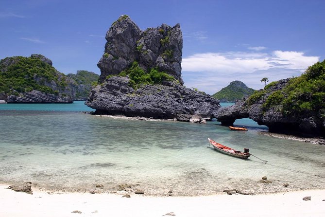 Angthong National Marine Park by Speed Boat from Koh Samui (Snorkeling&Kayaking) - Beach lunch and the kayaking portion