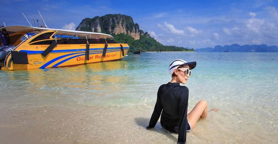 Ao Nang: 4 Islands Day Tour by Speedboat or Longtail Boat - Choosing Between the Speedboat and Longtail Boat