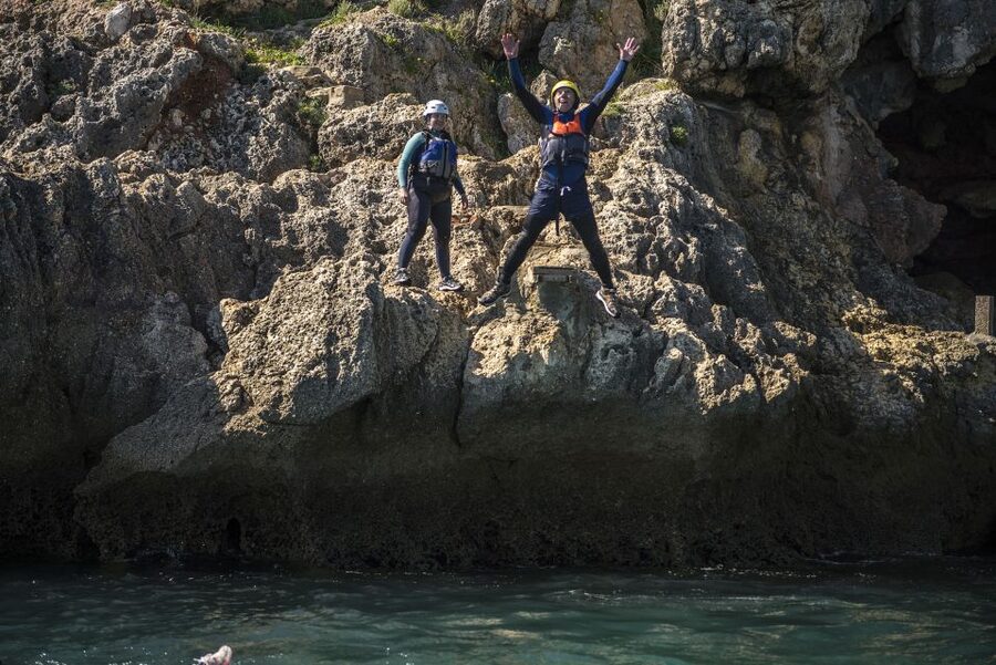 Arrábida: Setubal, Sesimbra Coasteering & Speedboat Tour - Guides make the difference