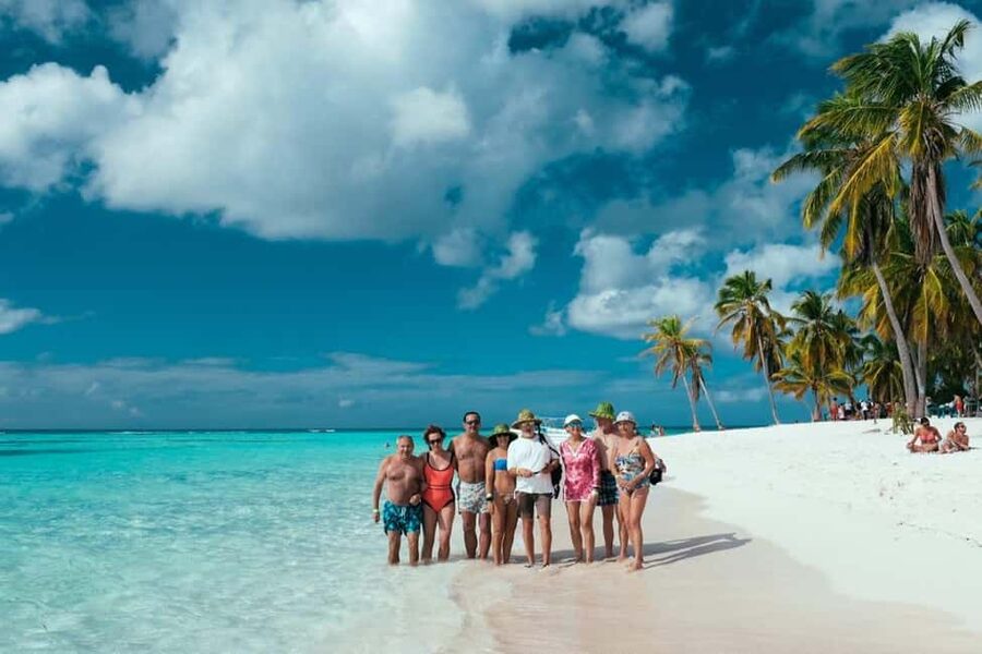 Bavaro: Saona Island Speedboat Tour with Open Bar - The trip from Bavaro to Bayahibe