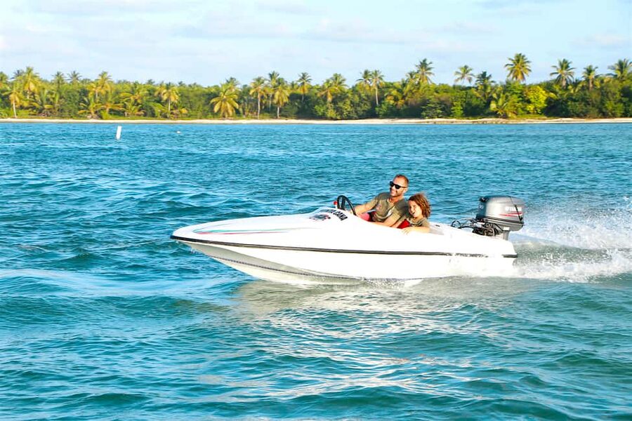 Bávaro: Speed Boat and Snorkeling Trip - The 25-minute stop in Bávaro’s natural pool