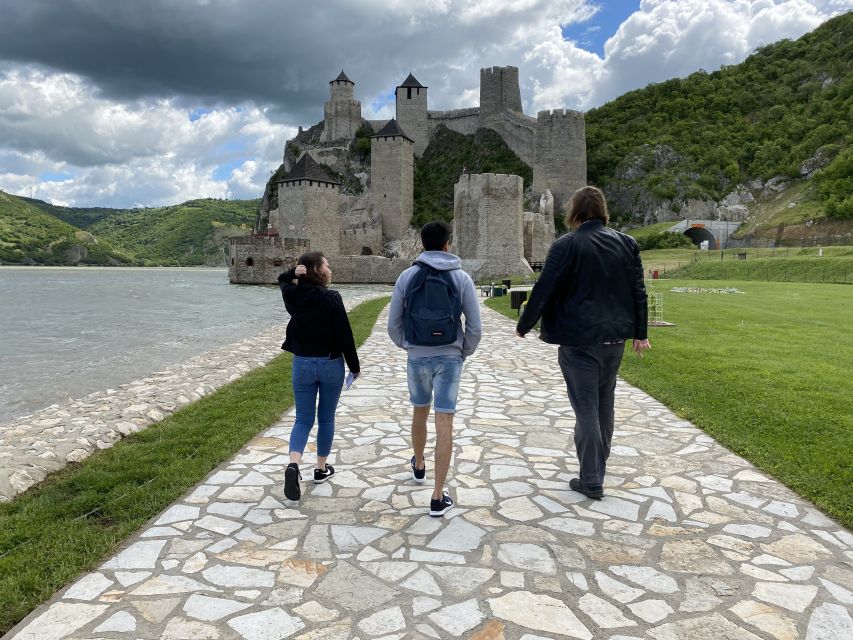 Belgrade: Golubac Fortress with Iron Gate Speed Boat Ride - Golubac Fortress and its Danube setting