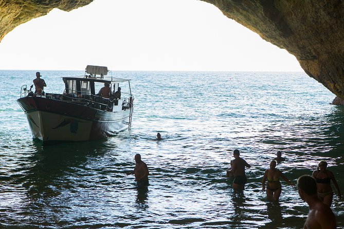 Benagil Cave Boat Tour - Catamarans or Rib - 2 H From Portimão - Who should book this Portimão boat trip?