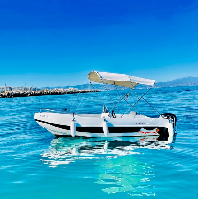 Benalmadena: 6-Seater Speedboat license-free Boat Rental - Starting at Benalmádena Marina