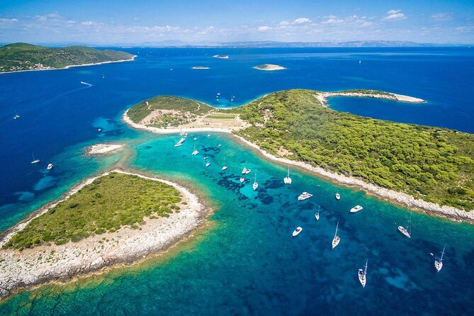 Blue and Green Cave Speedboat Excursion from Hvar Town - What the speedboat ride feels like