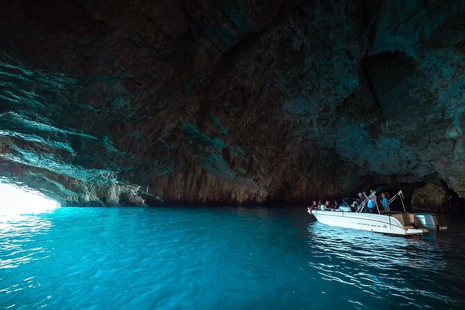 Blue Cave and Our Lady of the Rocks - 3h Private Speedboat Tour - What the private format adds
