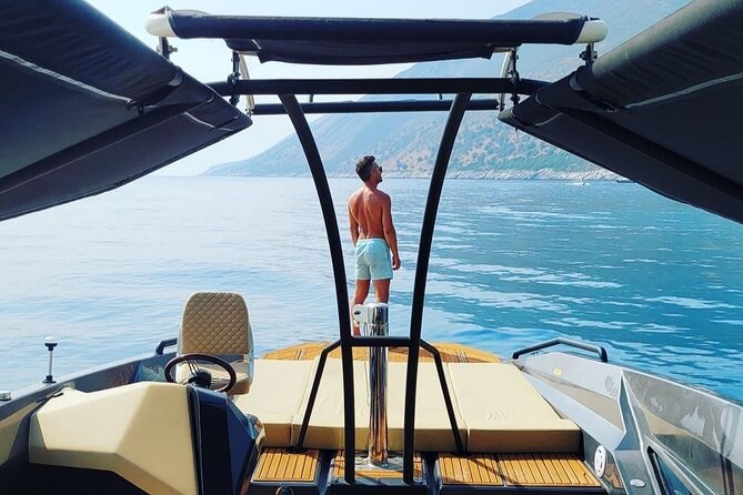Blue cave & Hvar, 5 islands speed boat tour with unique boats from Split - Stiniva Cove is a scenic pass, not a beach break