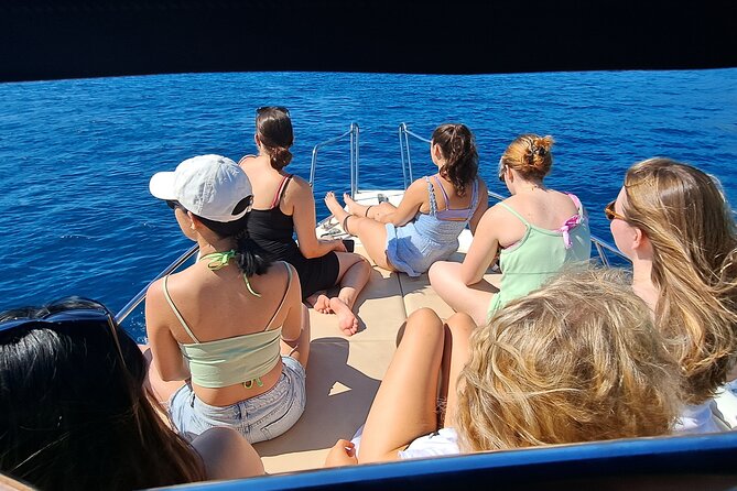 BLUE CAVE private speedboat tour with drinks - Who will get the most from this experience