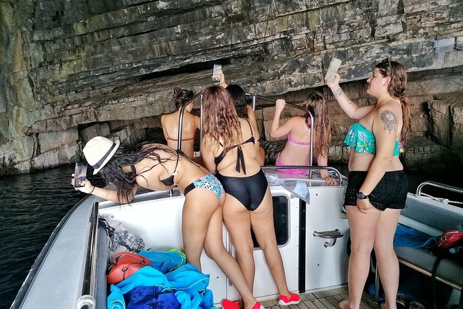 Blue cave tour with speed boat from town Hvar - Bisevo and the Blue Cave visit