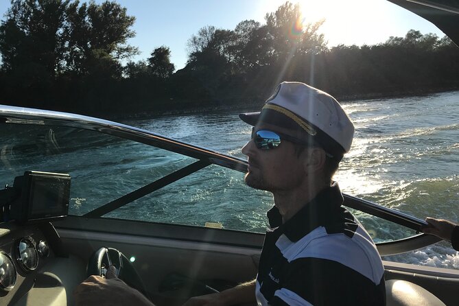 Bratislava by speedboat 1 Hour - What the Private Boat Adds