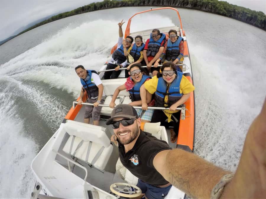 Cairns: 35-Minute Jet Boating Ride - What this Cairns jet boat ride is really like