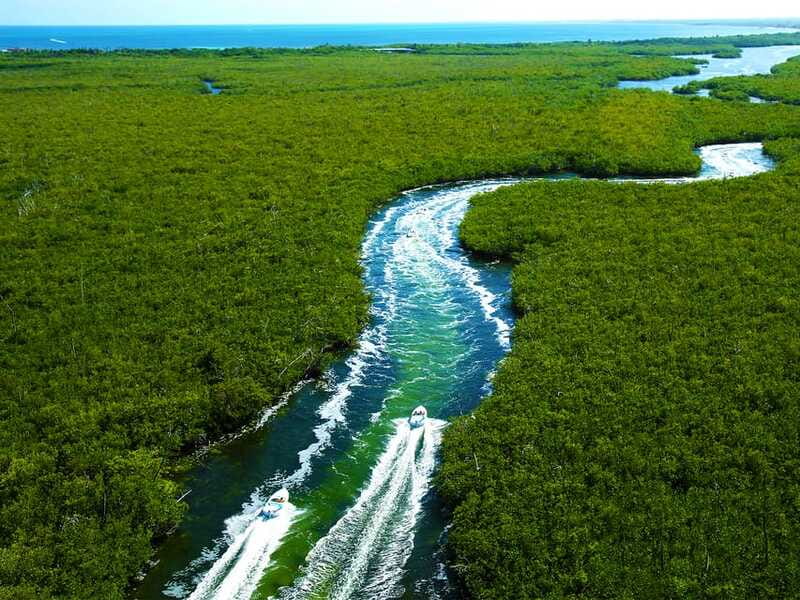 Cancun: 2–Hour Speedboat Experience - Age rules and physical limits