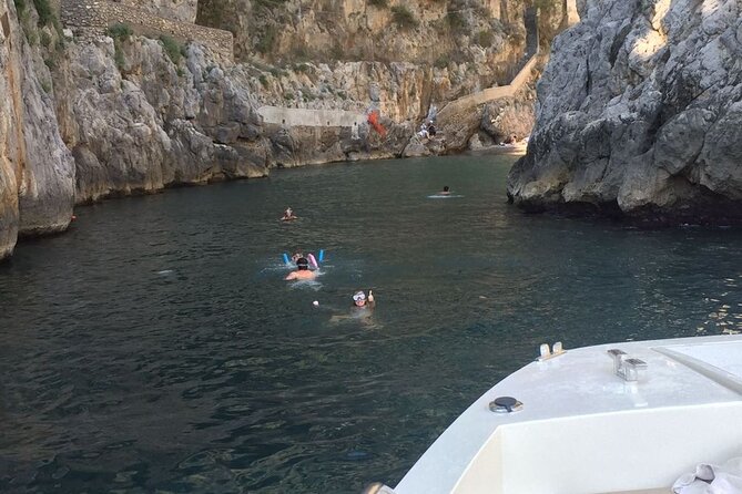 Capri Island in Private Luxury 40 feet Speedboat from Naples - What the price means for a group of 10