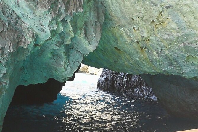 Capri Island in Private Luxury 40 feet Speedboat from Naples - Small details that can make the day easier