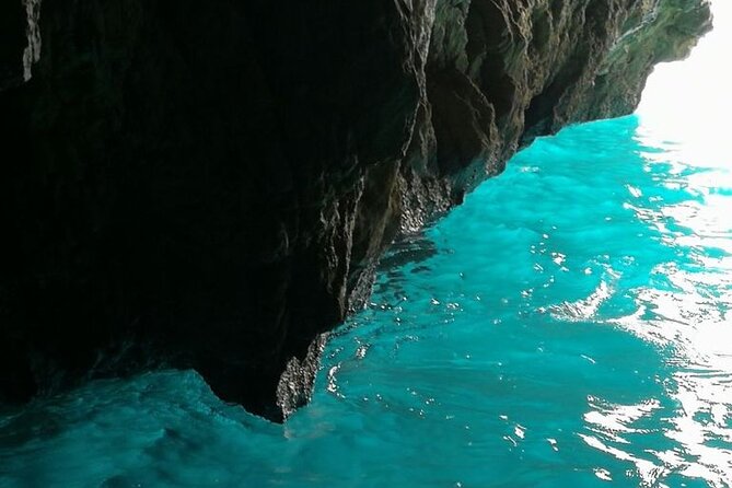 Capri Island in Private Luxury 40 feet Speedboat from Naples - The speedboat ride and Capri’s coastal sights