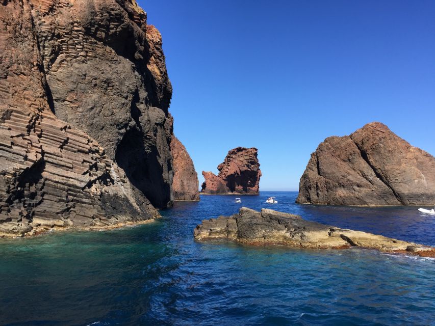 Cargèse:Scandola/Piana/Stop in Girolata Half-Day on RIB boat - Thirty minutes in the fishing village of Girolata