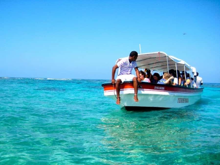 Cartagena: All-Inclusive Rosario Islands Speedboat Tour - What the $85 price really covers