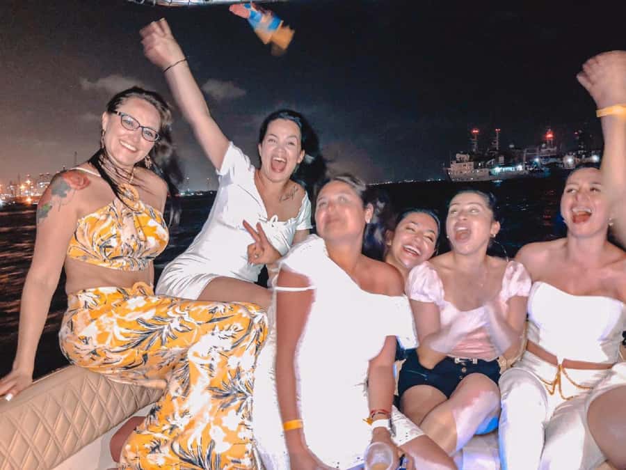 Cartagena: Speed Boat Party on the Bay with open bar - How the price compares with the experience