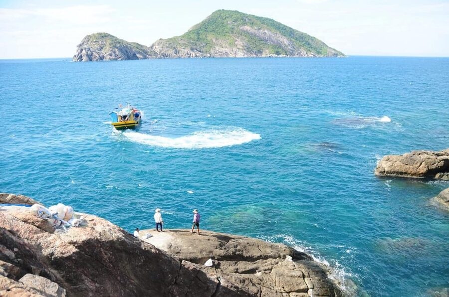 Cham Islands Snorkeling Tour by Speedboat : Hoi An/Da Nang - Snorkeling around Cham Island