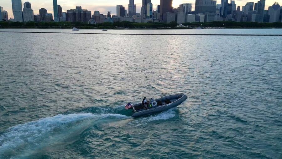 Chicago: Lake and River Tour on a RIB Boat - Crossing Lake Michigan with the skyline ahead