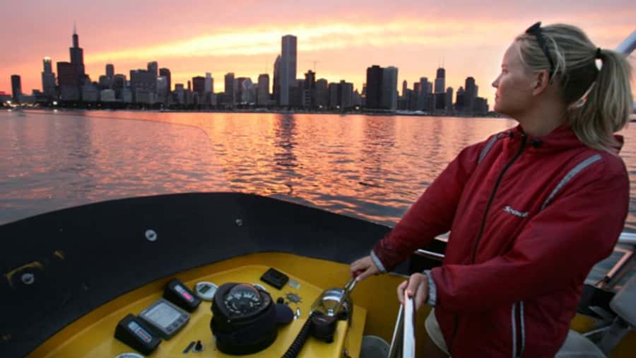 City Cruises Chicago: Seadog Speedboat Lake Firework Cruise - Should you book the Seadog fireworks cruise?