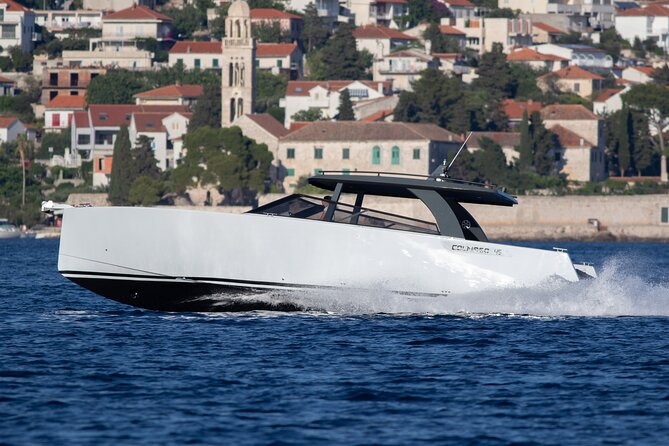 Colnago 45 - Luxury Private Speedboat Tours - Stiniva Cove brings the dramatic scenery