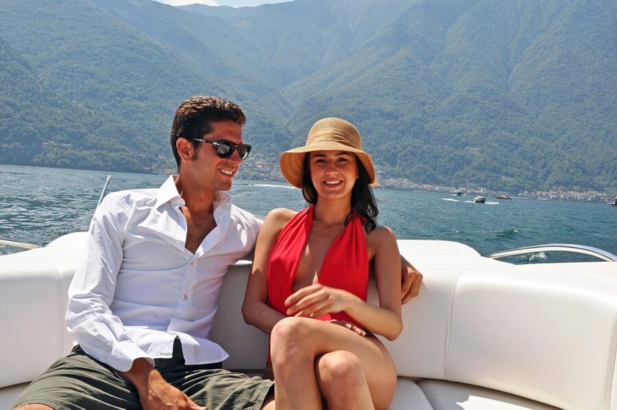 Como: Lake Como Private Modern Speedboat Tour with Prosecco - Starting at Bar Lario in Como