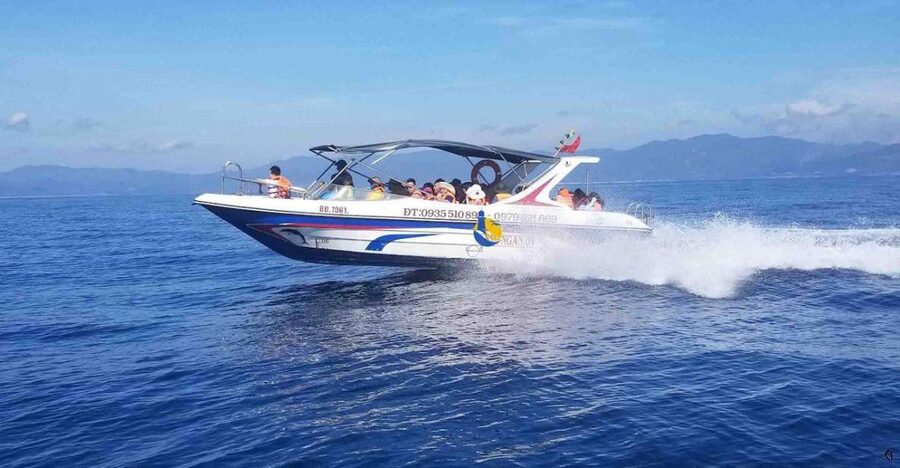 Da Nang/Hoi An: Cham Island Speedboat Tour with Snorkeling - From Da Nang or Hoi An to Cua Dai dock